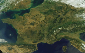 La France sans nuage, lors de conditions anticycloniques en été.