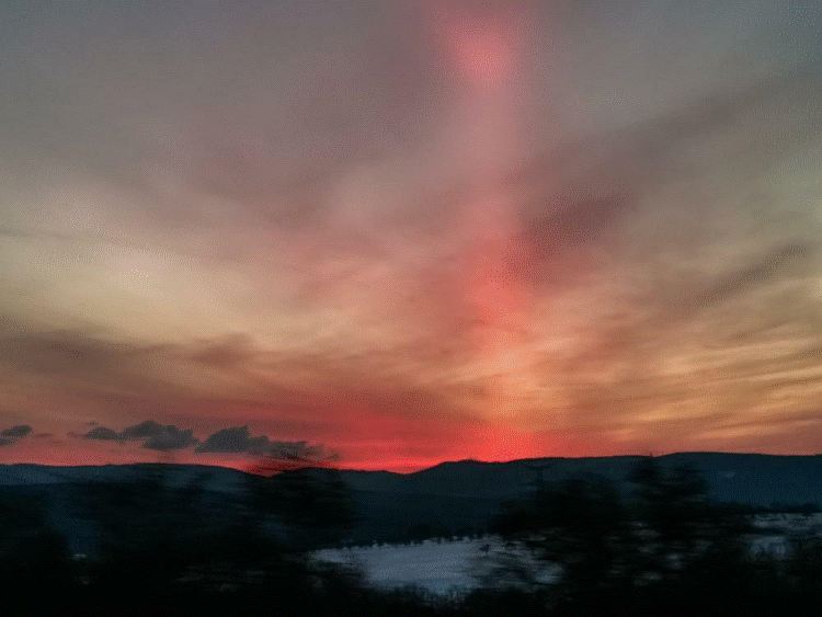 Colonne lumineuse observée le 12 février 2021 dans le Bas-Rhin © Sabine Lutz