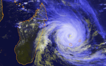Batsirai vue du ciel le 3 février 2022 à 1000 UTC.
