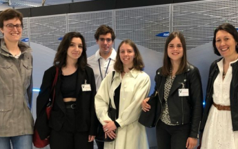 Marraines et filleules en visite à la Météopole à Toulouse.