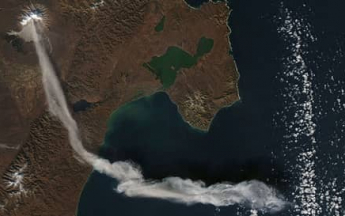 Panache de cendres volcaniques