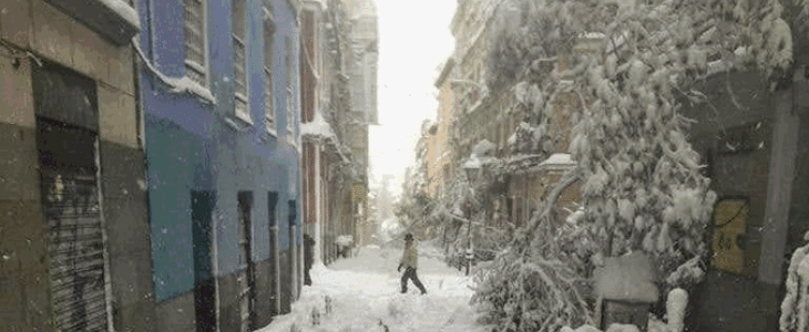 Rue de Madrid sous la neige