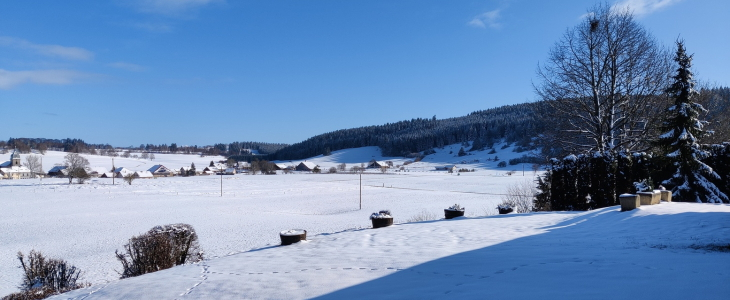 Le village de La Chaux (25)  sous la neige ce matin.http://admin-internet-aa.meteofrance.com/node/574574/edit