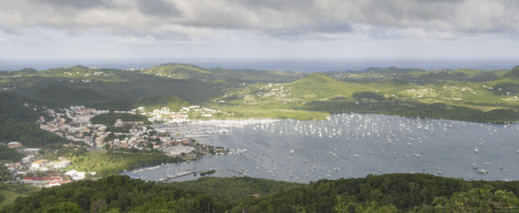 Des cyclones plus intenses, des territoires insulaires particulièrement vulnérables face à la montée des eaux… Les Antilles subissent le changement climatique.