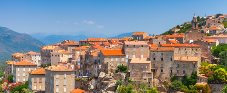 Le seuil des 40 °C a été atteint à Sartène hier en Corse.