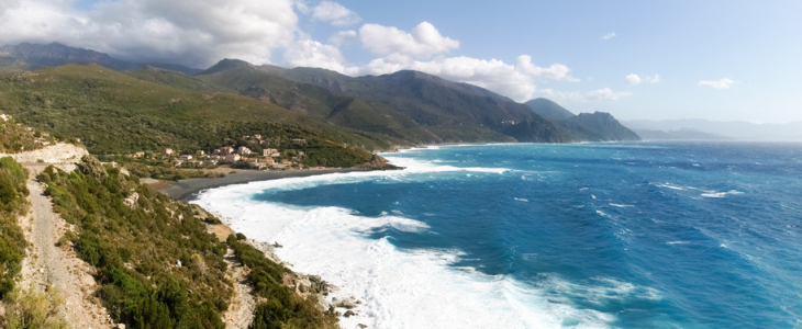 La plage de Nonza en Corse