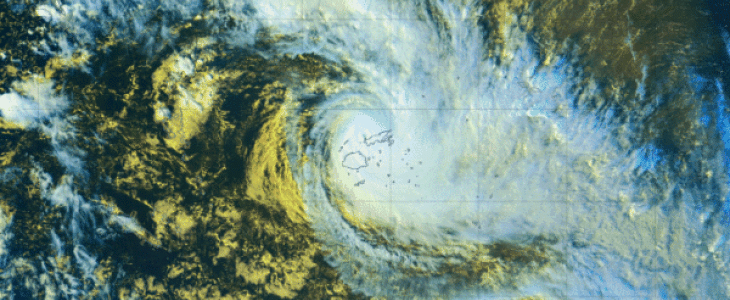 Yasa touche terre sur les îles Fidji