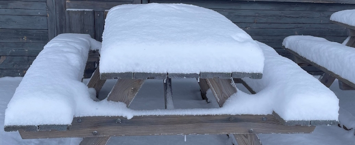 Une petite couche de neige fraîche le 26 février à la Solaise, massif de la Haute Tarentaise. Les dernières chutes de neige ont eu peu d’impact sur l’enneigement.