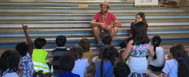 Des élèves à l'Académie du Climat.