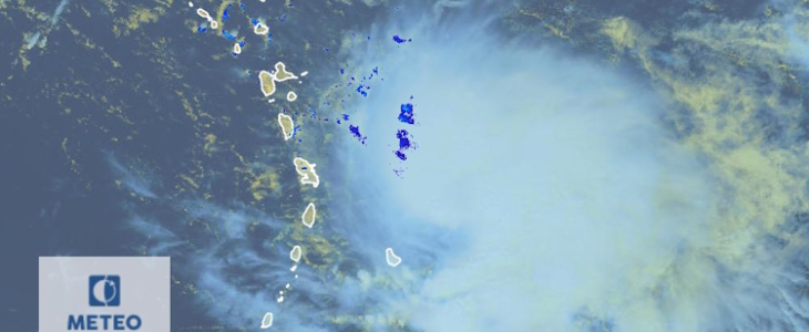 Le 20 octobre à 15 UTC, au moment où le NHC officialise le passage en ouragan de Tammy, image satellite GOES 16 et radar du Moule (Guadeloupe).