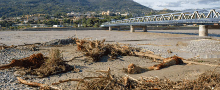 Quelques heures après la crue du Var le 3 octobre à Gattières (06)