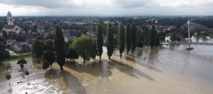 Le Rhin en crue à Kehl en Allemagne ce vendredi matin.