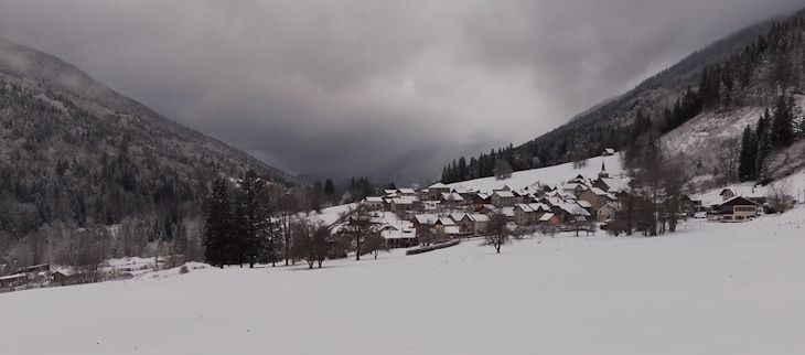 Il neige en montagne ce dimanche.