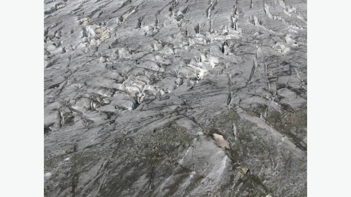 Plaies béantes d'un glacier en souffrance, par Laure Wallez Culioli