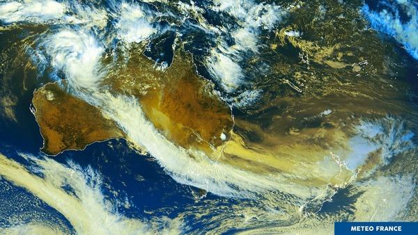  Image satellite : l'Australie en proie à des incendies dévastateurs. © Météo-France.