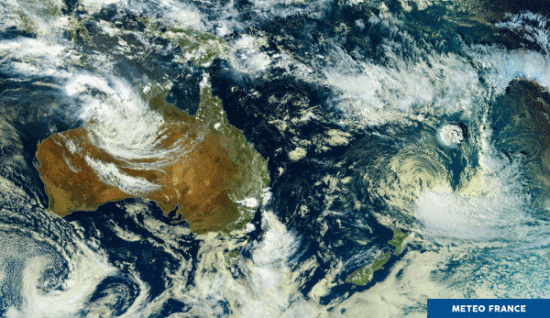  Le nuage de cendres dû à l'explosion du volcan sous-marin Hunga Tonga a déjà parcouru plusieurs milliers de kilomètres.