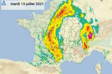 Lame d’eau radar et relevés du 13 juillet 2021seuillées à 10 mm - © Météo-France.