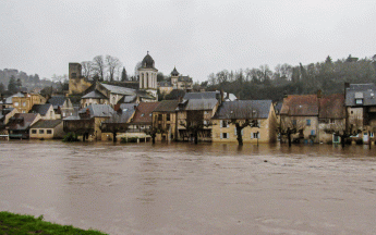 La Vézère en crue à Montignac-Lascaux (Dordogne)