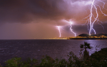 Les orages font partie des phénomènes météorologiques les plus dangereux en France. 