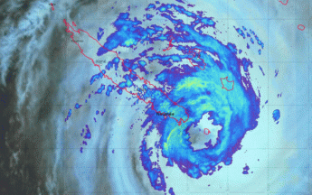 Dépression tropicale forte Dovi à 09 UTC soit 20 heures locales. Cette image permet de voir nettement l'œil du phénomène avec l'Île-de-Pins en son centre ainsi que l'étendue des précipitations sous forme de bandes spiralées.