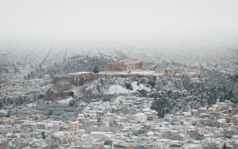 Athènes et son Acropole sous la neige