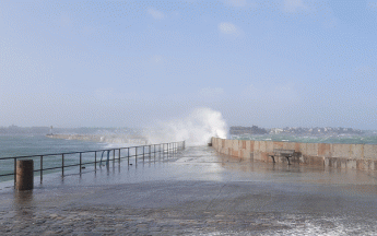 St Malo ce matin après le passage de la tempête Franklin.