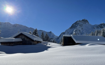 La neige est revenue sur tous les massifs, comme ici aux Contamines-Montjoie en Haute-Savoie.