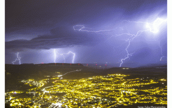 Orages sur le viaduc de Millau la nuit du 26 au 27 juin 2020 - © Infoclimat / seziou
