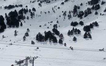 Saint-Lary, le 21/04/2022, encore très bien enneigé pour la saison comme la plus grande partie des Pyrénées au-dessus de 2 000 m d’altitude.