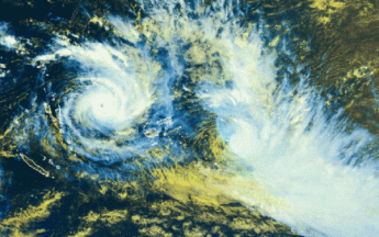 Image satellite montrant les deux cyclones le 15 décembre 2020 - © Météo-France