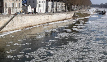 À Orléans, le 10 février 2012, la Loire charrie des glaçons. © Météo-France / Pascal Taburet