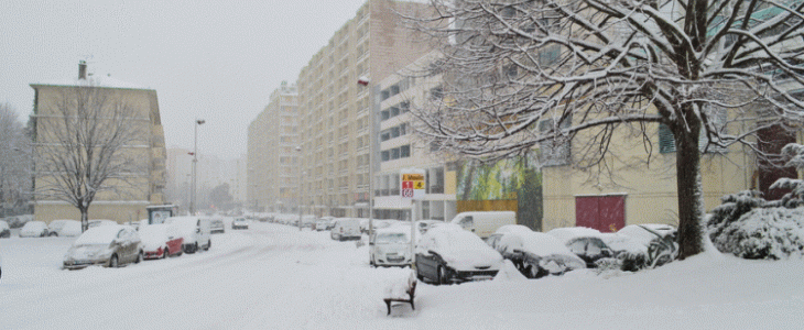 Le centre-ville d'Alès (Gard) sous la neige le 28 février 2018.