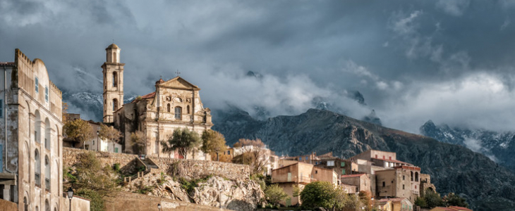 Le village de Montemaggiore en Corse