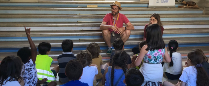 Des élèves à l'Académie du Climat.