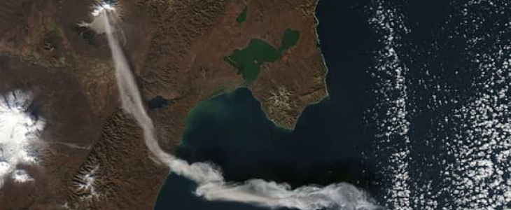 Panache de cendres volcaniques