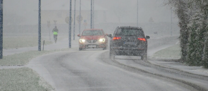 Illustration neige en plaine dans l'Ain © Infoclimat / téléphérique