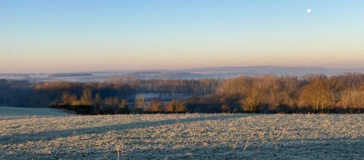 Le ciel souvent dégagé favorise les gelées matinales comme ici dans la Somme ce matin.