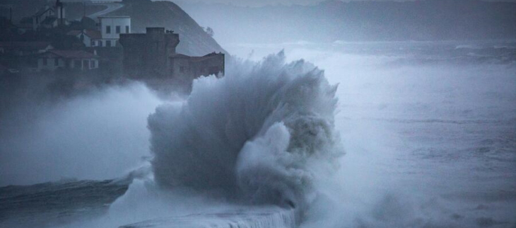La tempête Fien a soufflé sur le Pays basque (Fort de Socoa 64).