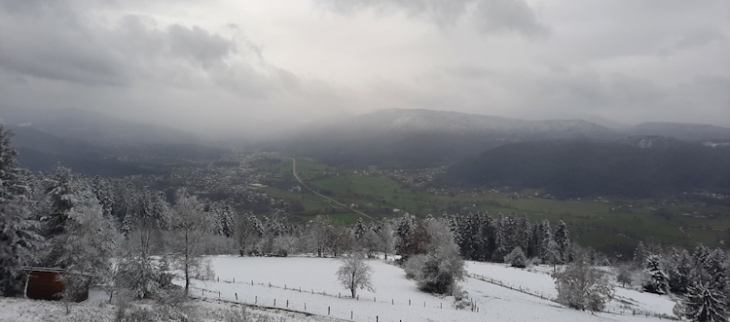 La neige a fait son apparition sur les Vosges. Elle devrait tomber jusqu'en plaine cette semaine.