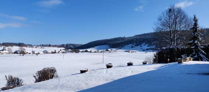 Le village de La Chaux (25)  sous la neige ce matin.http://admin-internet-aa.meteofrance.com/node/574574/edit