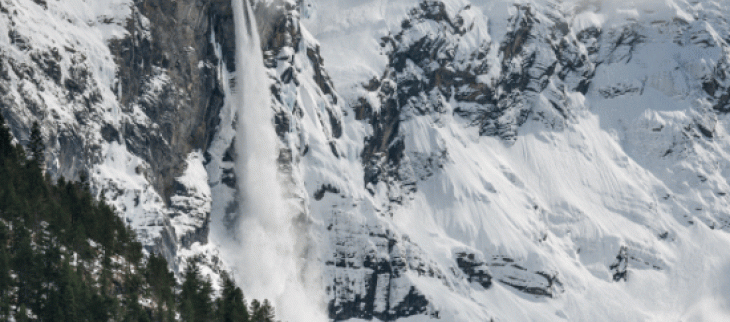 Illustration- L'enneigement très précoceest exceptionnel. Il s'est d'ailleurs traduit par une activité avalancheuse naturelle notable, inhabituelle pour la saison