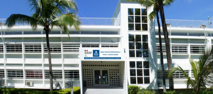 Le Centre météorologique régional spécialisé cyclones à St Denis.