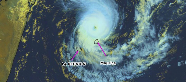 Image composition colorée du satellite géostationnaire MSG 2 à 10h15 UTC (11h15 heure de Paris).