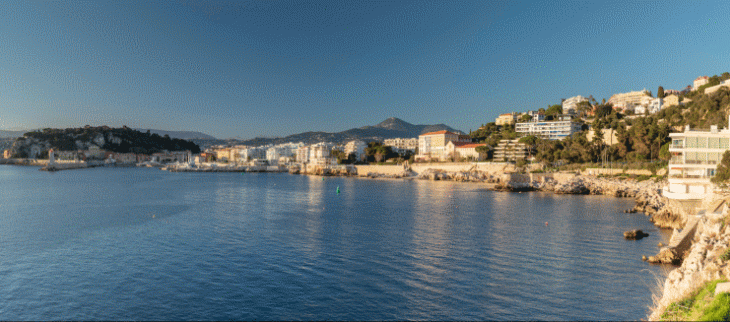 Le soleil brille généreusement dans le Sud, comme ici à Nice.