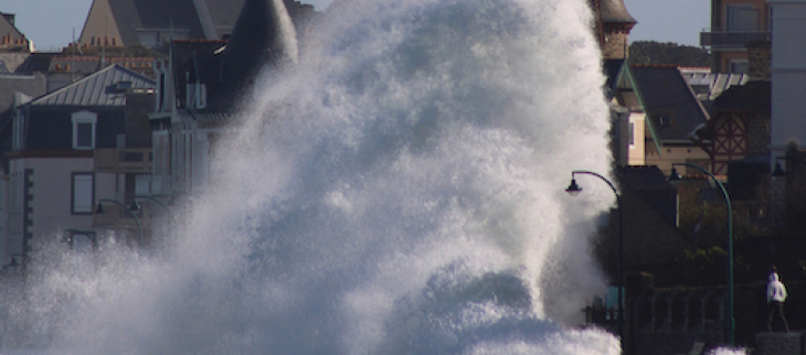 Pluie, vent et fortes vagues sur le Nord-Ouest ; attention aux submersions du littoral !