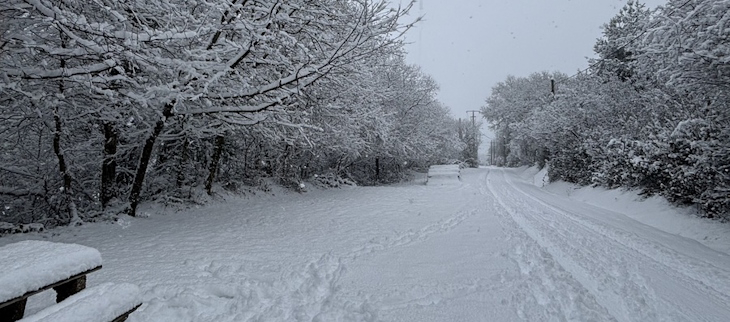 Un épisode de neige concerne le pays ce lundi, comme ici dans le Calvados. 
