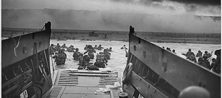 Les troupes américaines débarquent à Omaha beach © US. National Archives